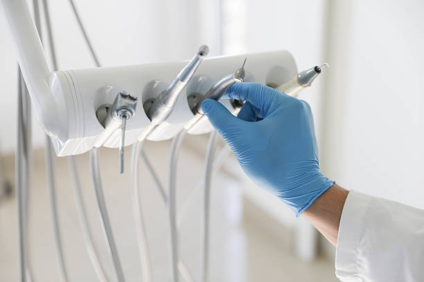 Professional Emergency Dentist technician working in Dover, TN